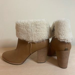 Ugg charlee bootie in chestnut
